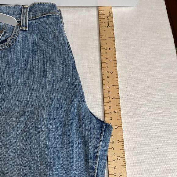 Levi’s 515 Jeans Bootcut Medium Wash Blue Jeans - Picture 10 of 13